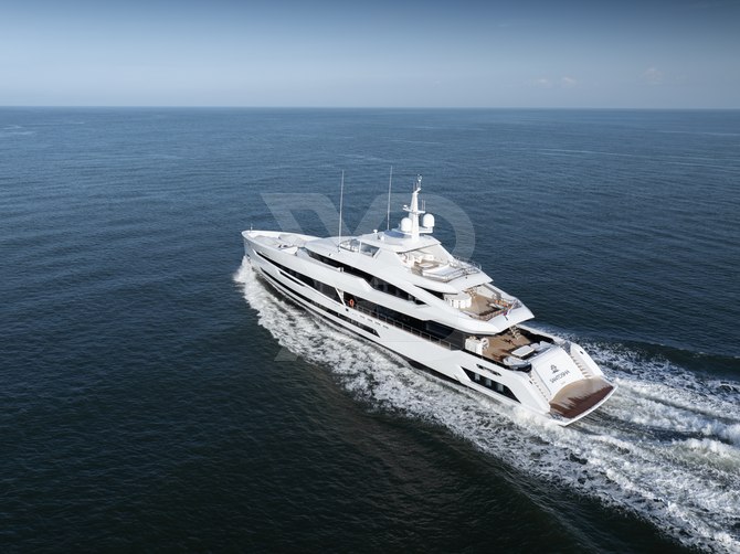 Santosha yacht exterior 9