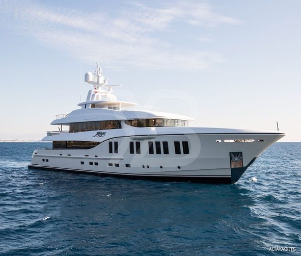 Ruya yacht exterior 2