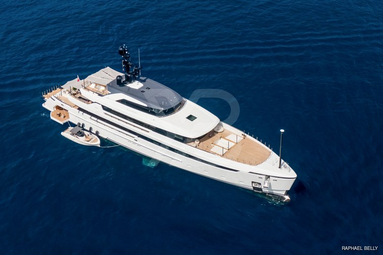 Alchemist yacht exterior 22