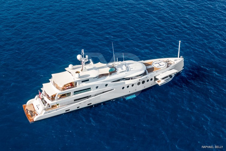 Madame Kate yacht exterior 12