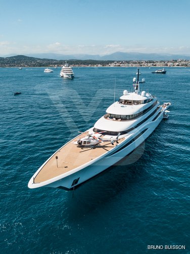 Faith yacht exterior 32