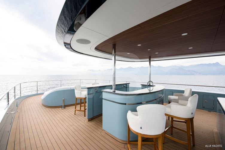 Limerence yacht exterior 15