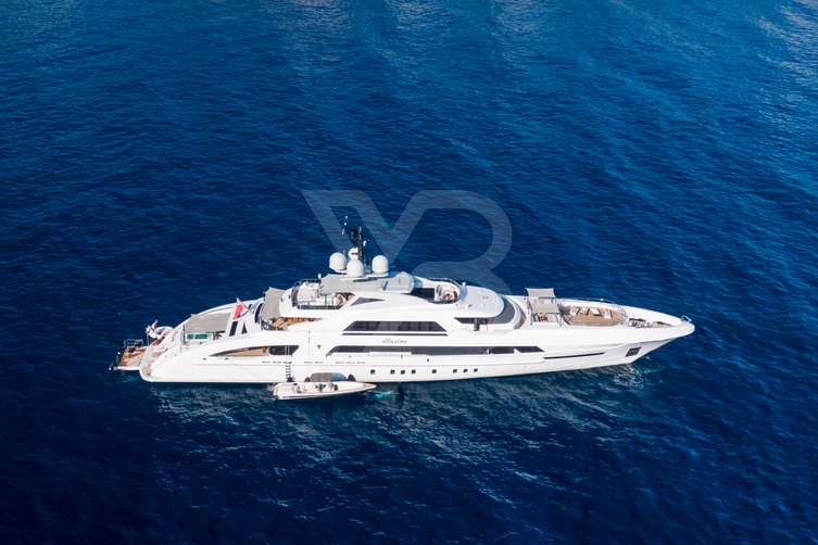 Illusion yacht exterior 5