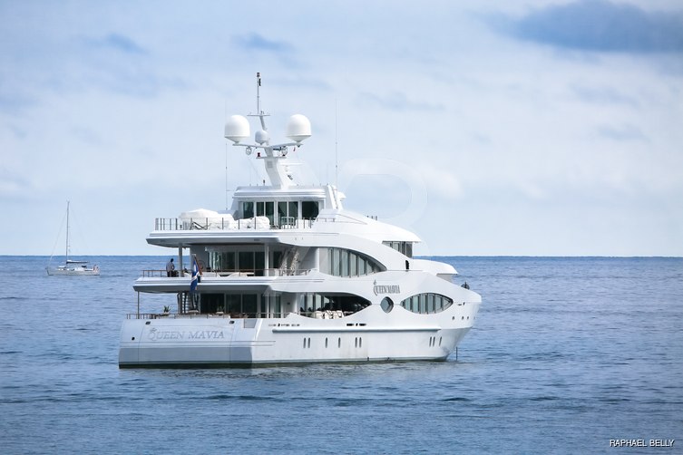 Queen Mavia yacht exterior 6