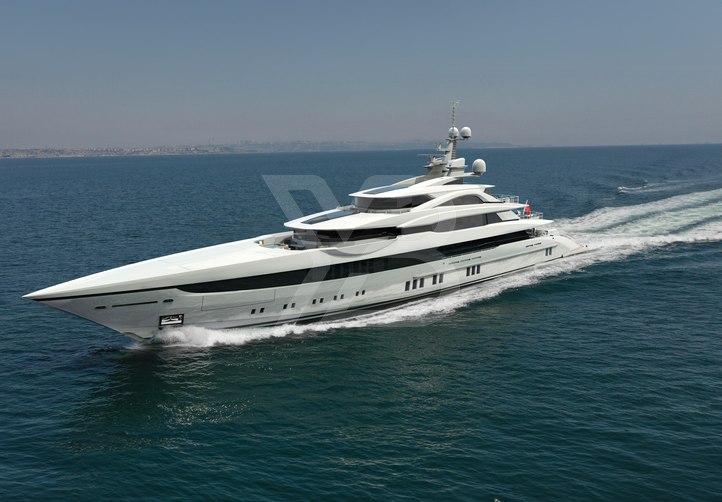 Al Reem yacht exterior 2