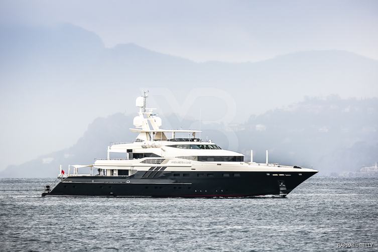 Renegade yacht exterior 5