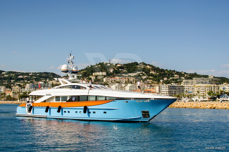 Aurelia yacht exterior 2