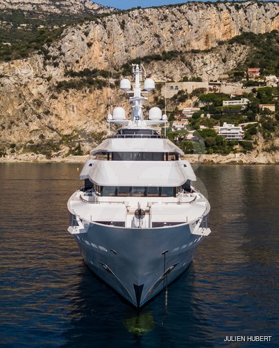 Amore Vero yacht exterior 8