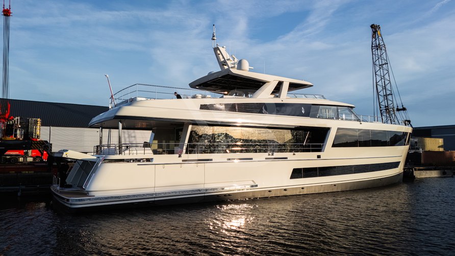 Jangada yacht exterior 3