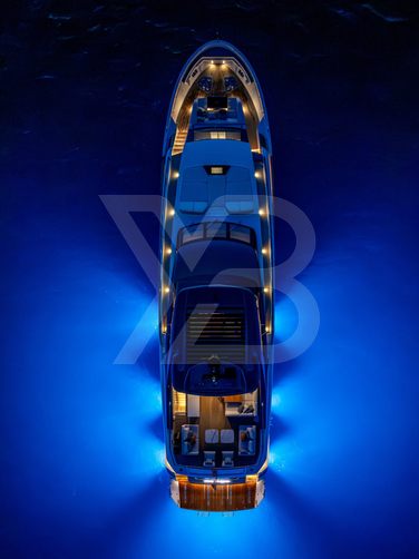 Match yacht exterior 3