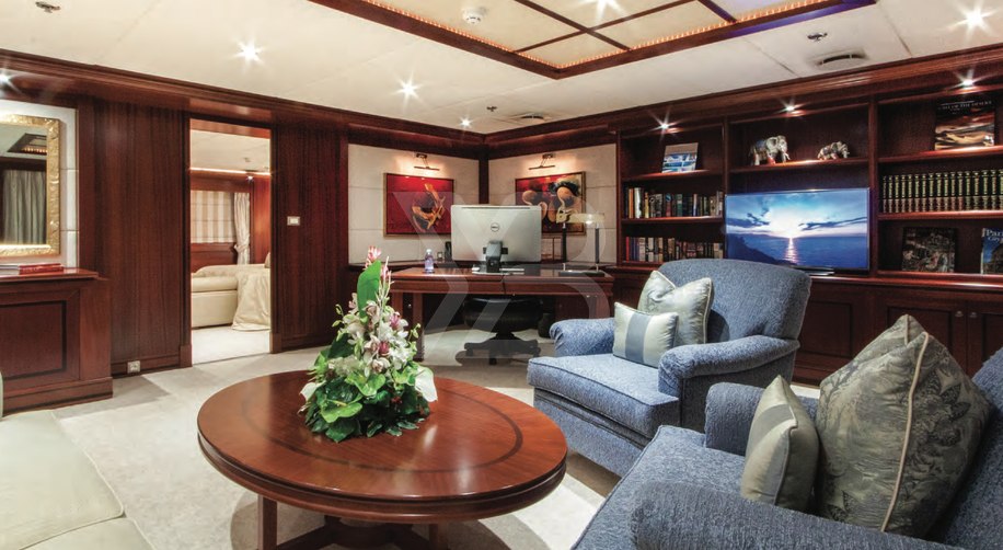 Lauren L yacht interior 9