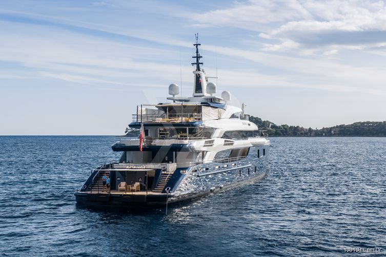 Zazou yacht exterior 6