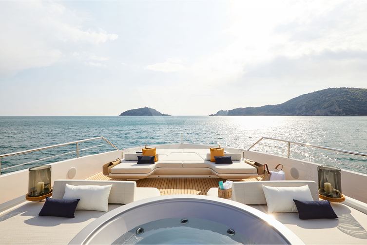 Tanelorn yacht exterior 65