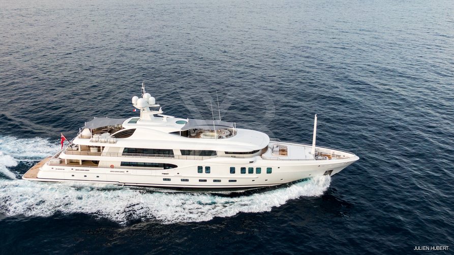 Neninka yacht exterior 26