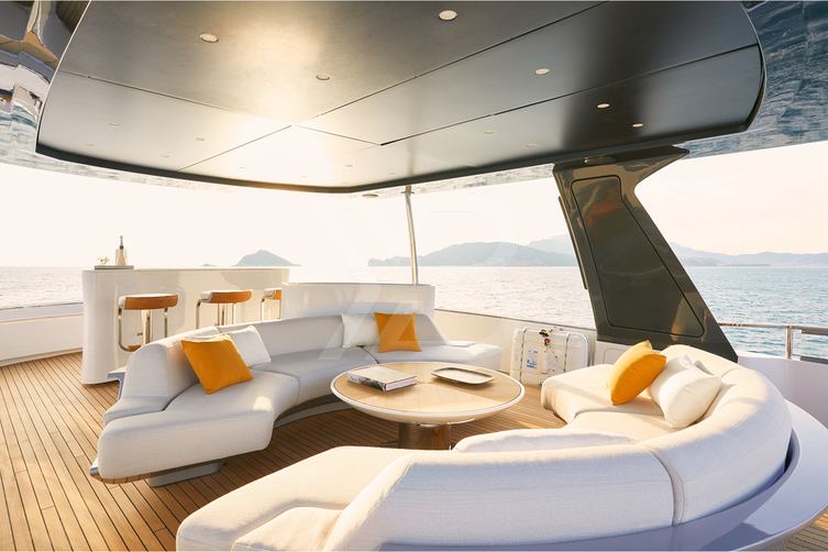 Tanelorn yacht interior 64