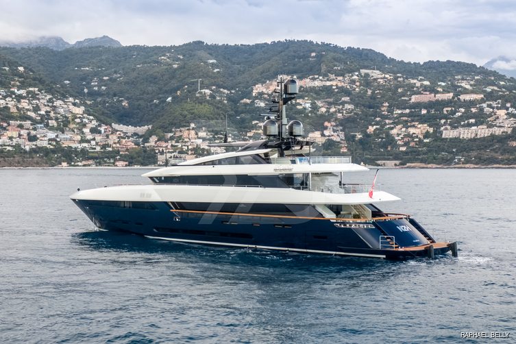 N2H yacht exterior 27