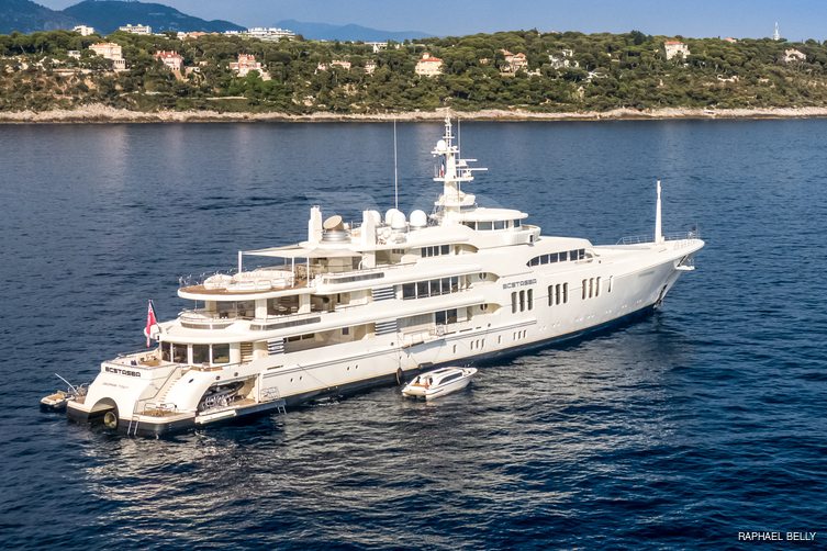 Ecstasea yacht exterior 18