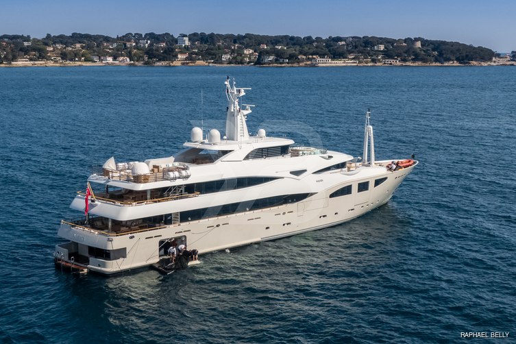 Maraya yacht exterior 5