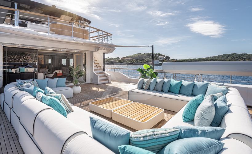 Oculus yacht exterior 14