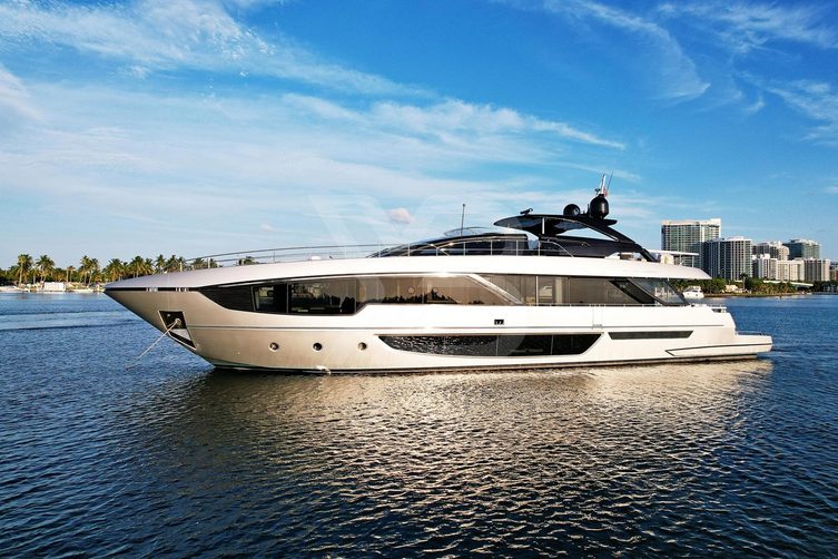 Allegra yacht exterior 7