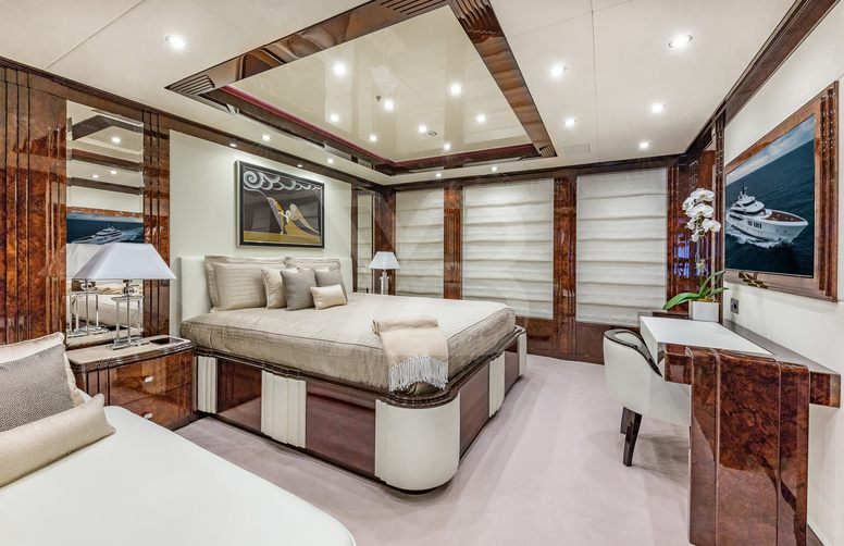 Spectre yacht interior 30