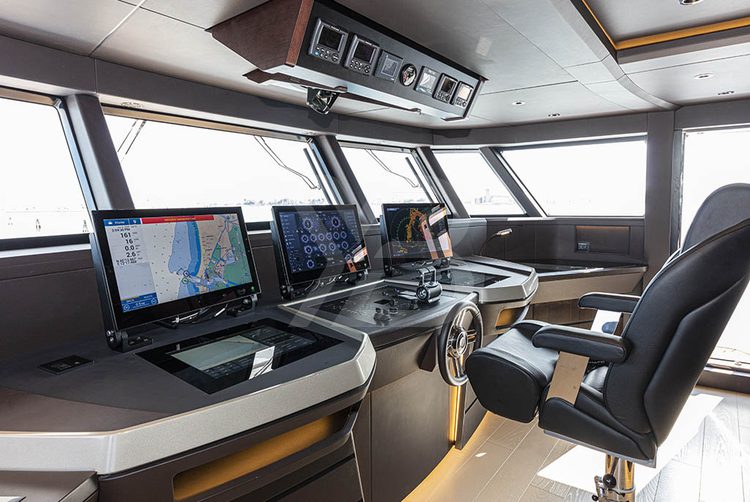 Vayus yacht interior 32