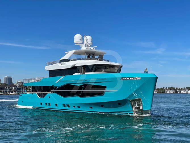 Masha yacht exterior 4