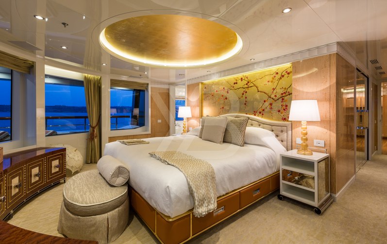 Seakid II yacht interior 12