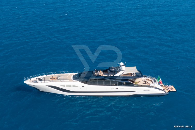 No Rush yacht exterior 2