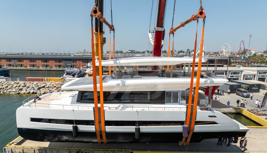 E-CAT 80/02 yacht exterior 10