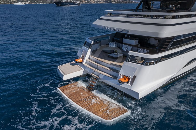 Soleil yacht exterior 5