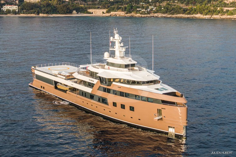 La Datcha yacht exterior 46