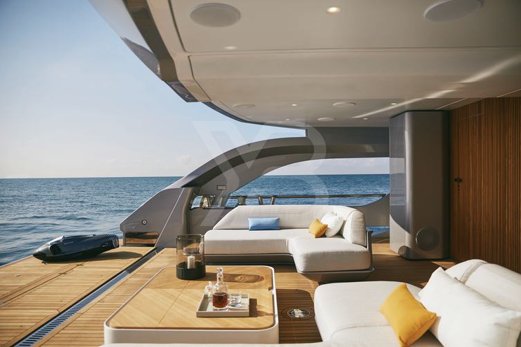 Tanelorn yacht interior 56