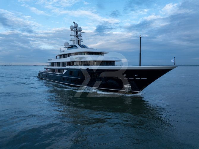 Moonstone yacht exterior 2
