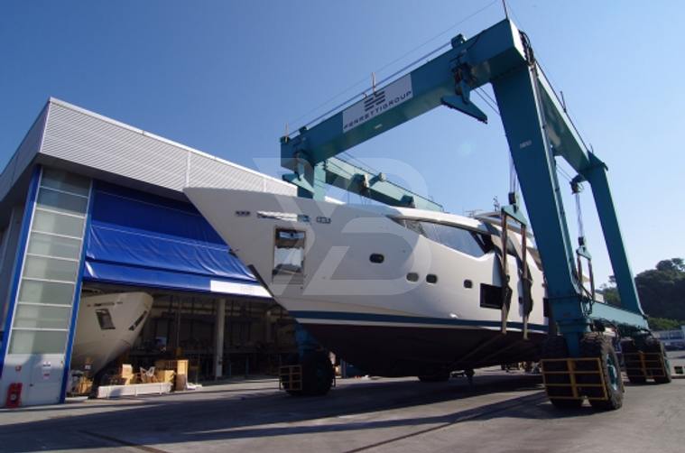 Mikil yacht exterior 2