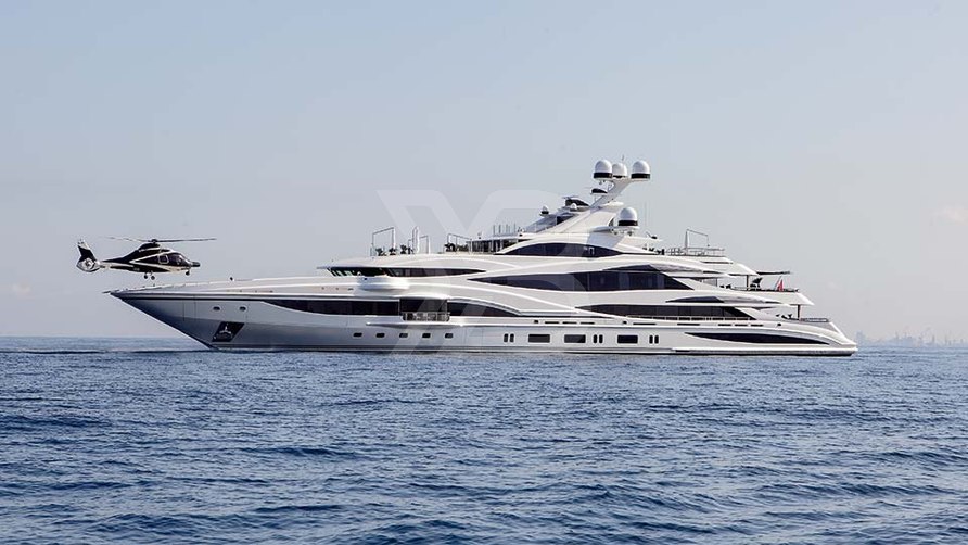 Lionheart yacht exterior 3