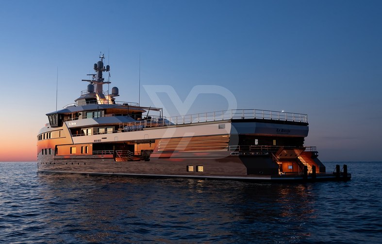 La Datcha yacht exterior 22