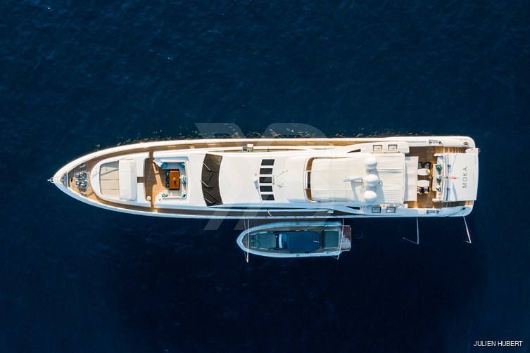 Hallo yacht exterior 15