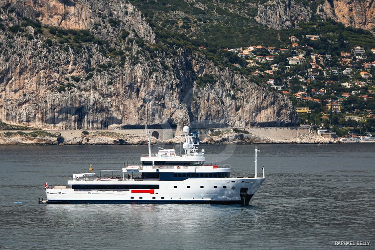 Tribu yacht exterior 12