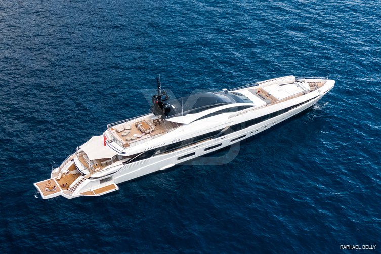 GoldenEye yacht exterior 4