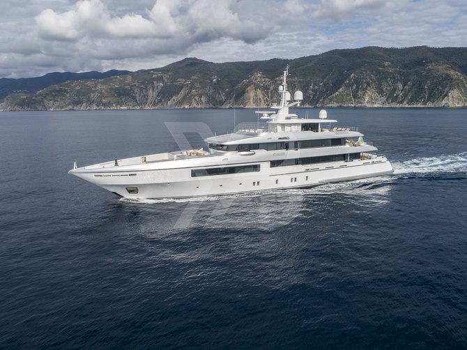 Framura yacht exterior 2