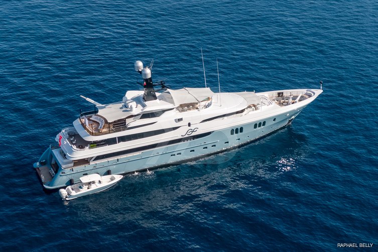 Scott Free yacht exterior 7