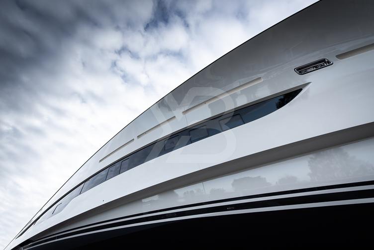 Special One yacht exterior 16