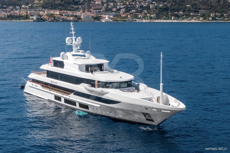 Surpina yacht exterior 3