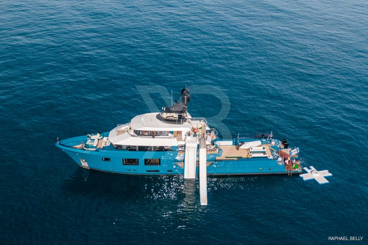 King Benji yacht exterior 20