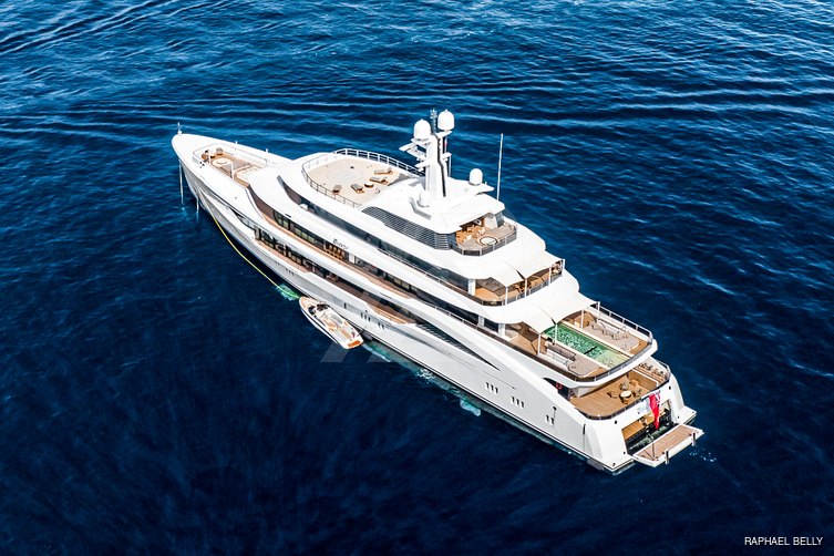 Energy yacht exterior 4