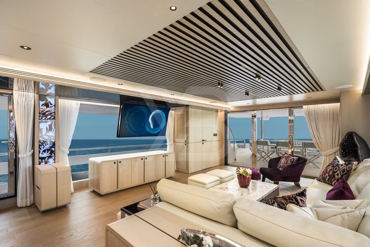 Amethyst yacht interior 16