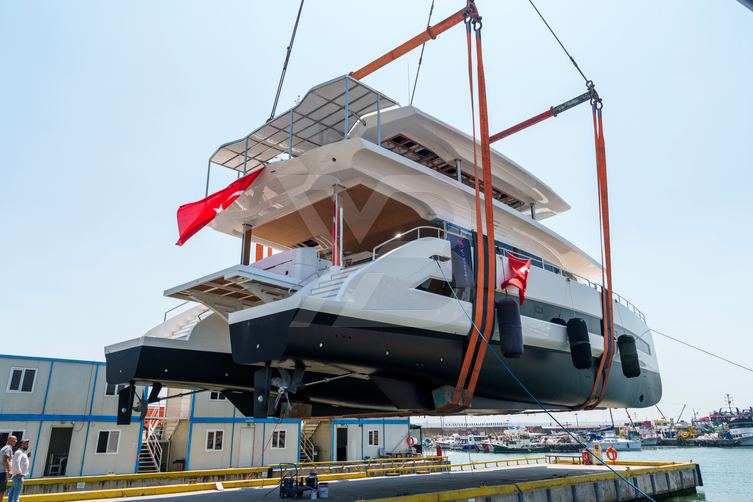 E-CAT 80/02 yacht exterior 4