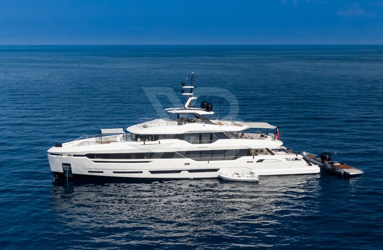 Astera yacht exterior 8