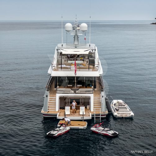 Mana I yacht exterior 6